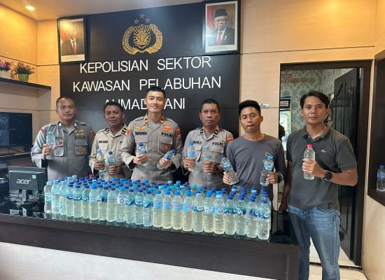 Polsek KP3 Pelabuhan Ahmad Yani  Amankan Ratusan Miras Tak Bertuan
