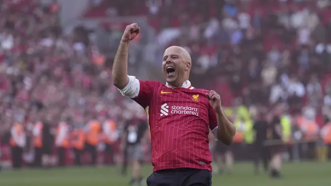 Liverpool Hancur Lebur, Slot Akui Salah Taktik!