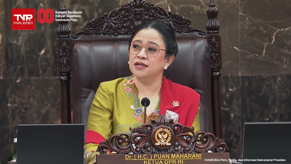 Indonesia Gelap dan One Piece Warnai Sidang MPR