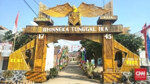 Gapura Merah Putih Semarakkan HUT RI di Lampung Selatan
