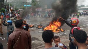 Yalimo Bergejolak, Puluhan Bangunan Ludes Terbakar