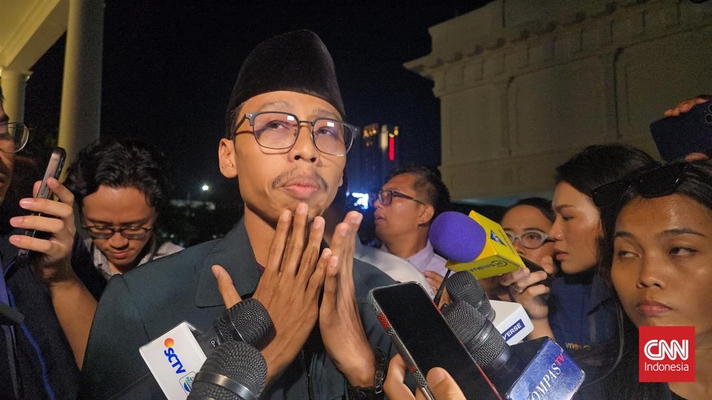 Mahasiswa Geruduk Istana Negara Malam Ini