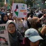 Ribuan Massa Padati Patung Kuda Dukung Palestina
