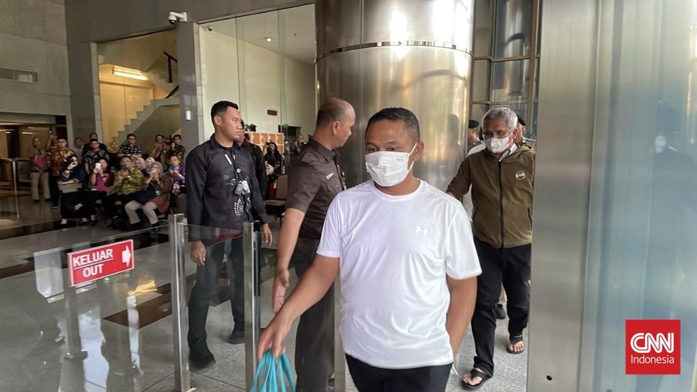 Gubernur Riau Diperiksa KPK Usai OTT