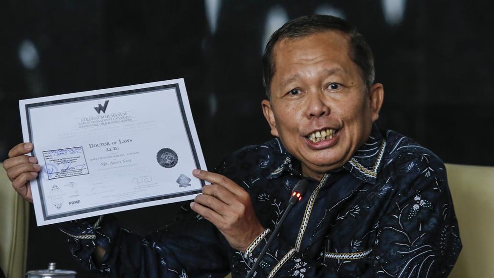 DPR Dalami Laporan Dugaan Ijazah Palsu Hakim MK