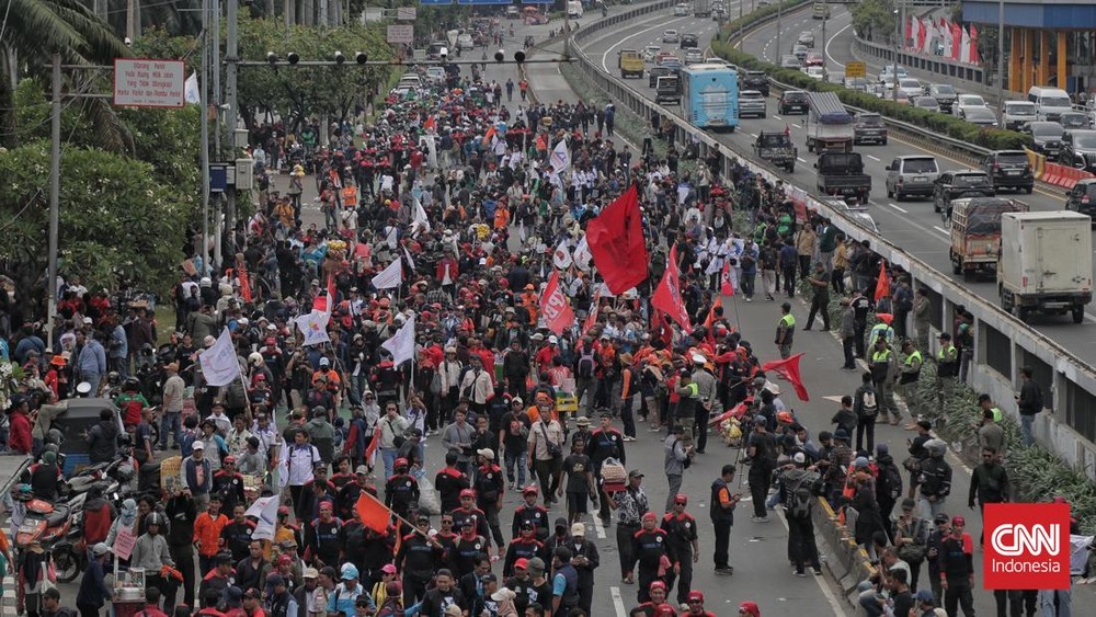 Jakarta Pusat Siaga Ribuan Aparat Kawal Demo Buruh