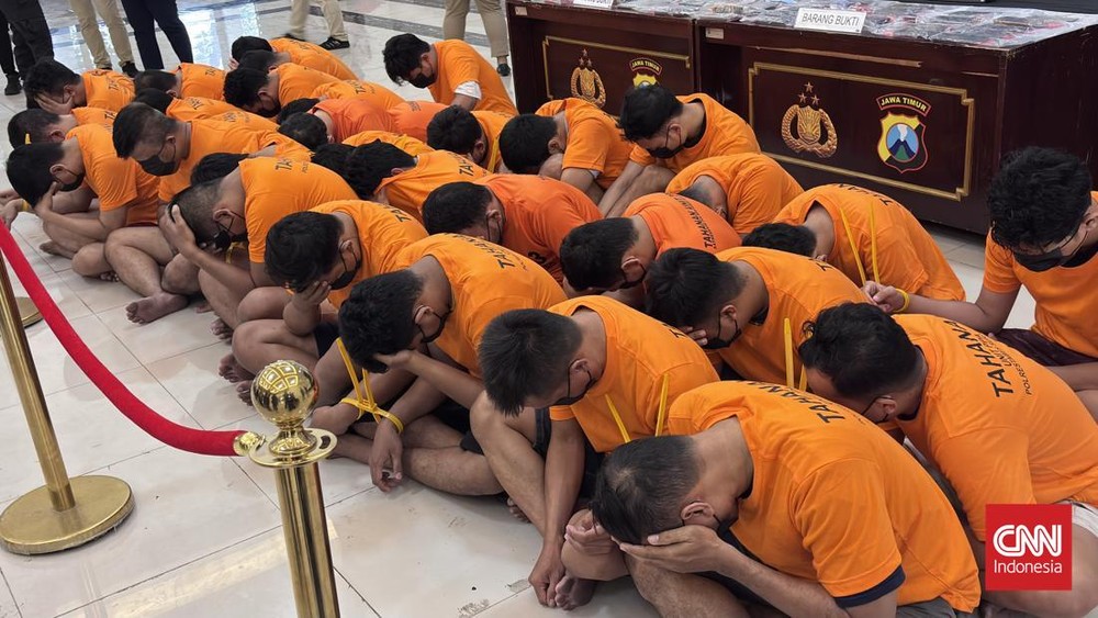 Sidang Perdana Kasus Pesta Gay Surabaya Digelar