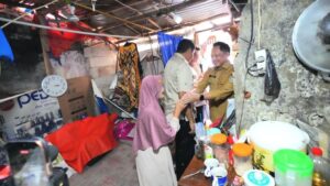 Tito Karnavian Genjot Program Bedah Rumah Jakarta