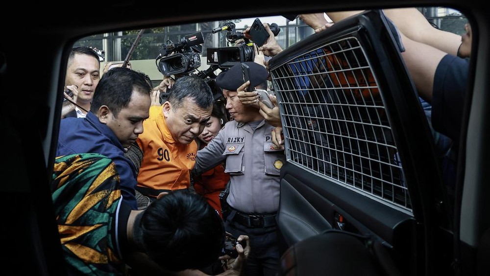 Wamen Silmy Karim Ditahan KPK Skandal Pemerasan