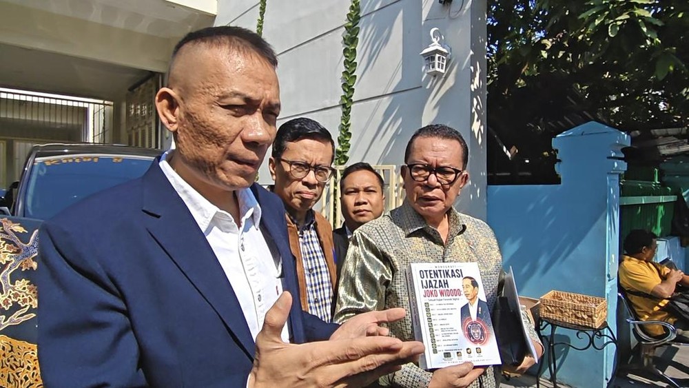 Buku Otentikasi Ijazah Jokowi Siap Dikaji Akademisi