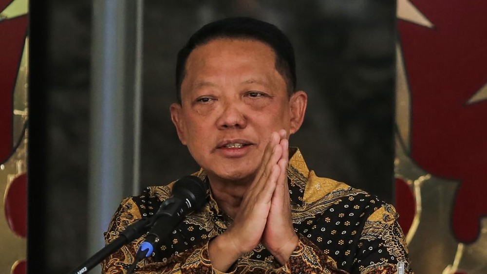 EKS JAMPIDSUS FEBRIE TAK LAGI DIKAWAL TNI KASUS KORUPSI MENGUAK